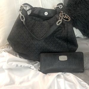 Large 100% authentic Michael Kors bag and wallet